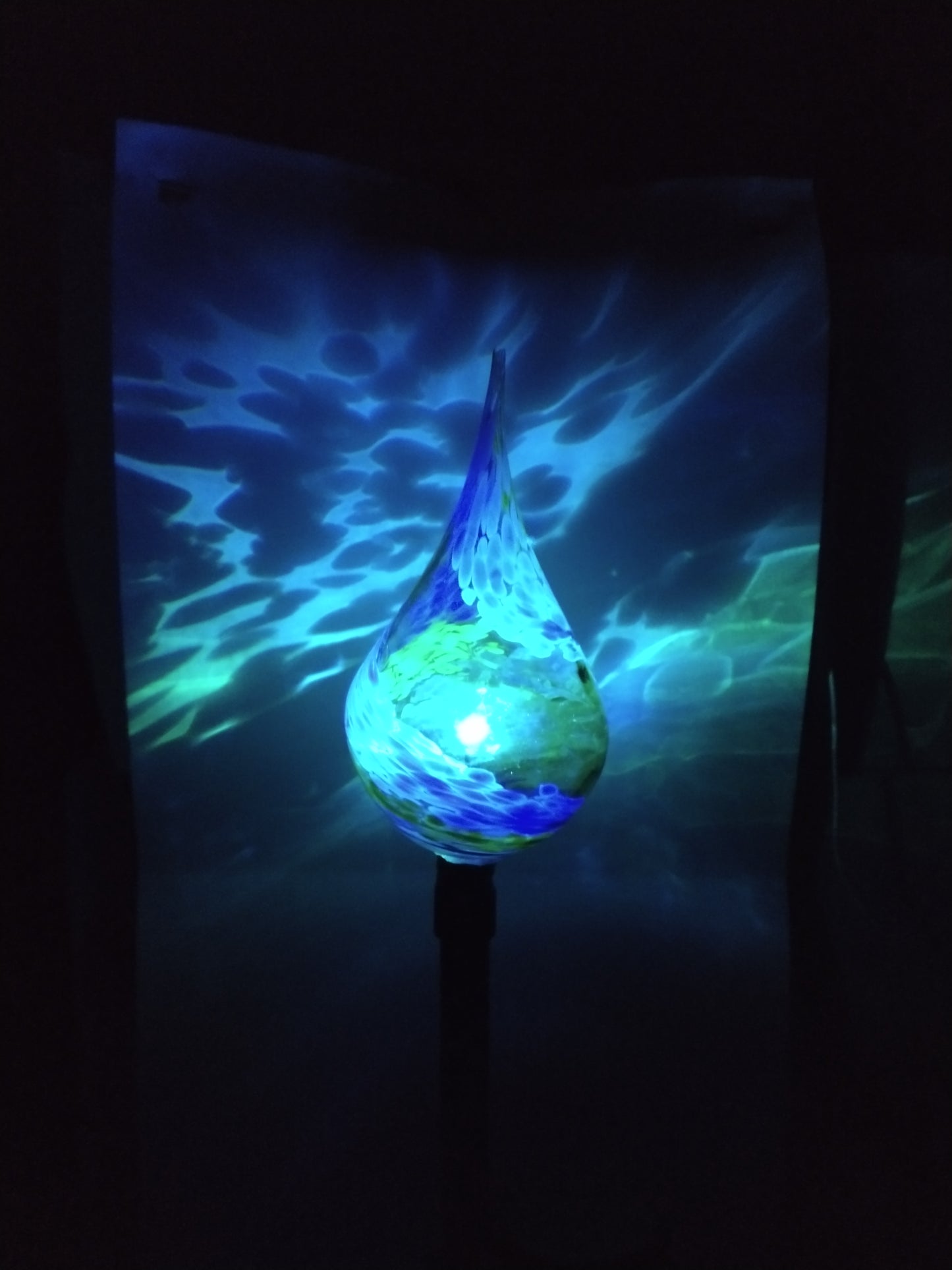 Color changing solar lights outdoor lights LED color changing glass solar lights hand blown glass Glass solar light