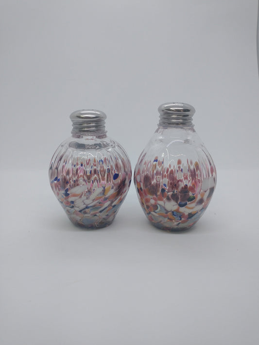 Pink Glass Salt and Pepper Shakers Glass Handmade Hand blown glass Kitchen Decor dining serving cooking