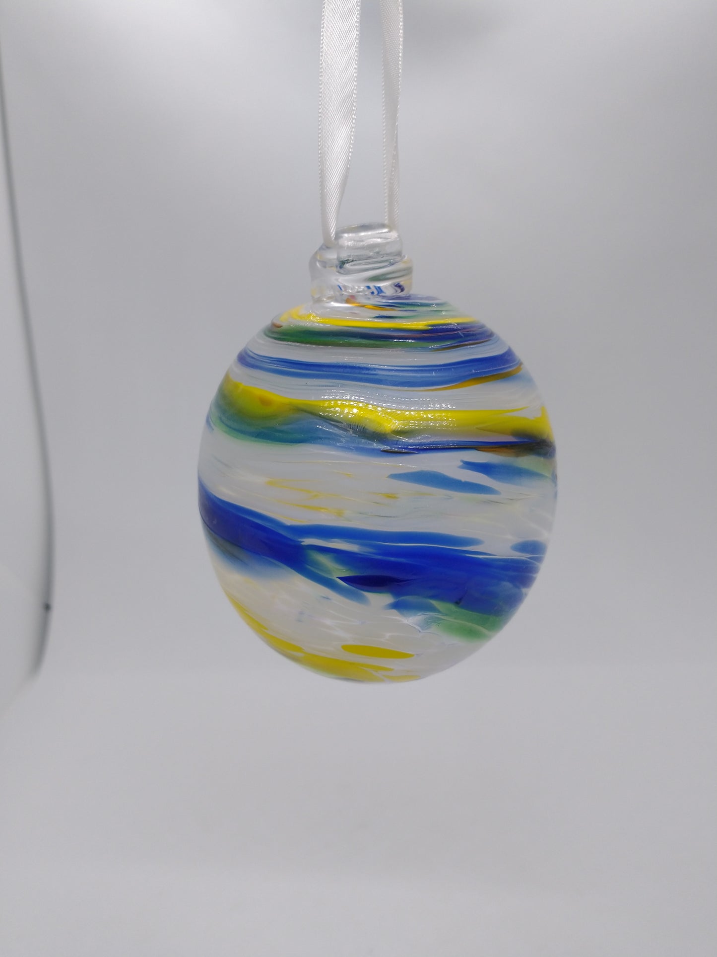 Hand Blown Glass Ornament suncatcher Garden Ball home decor